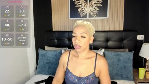 Snapshot of summer_night_ chatting on January 23, 2025, 11:37 am Summer online show from January 23, 2025, 11:37 am