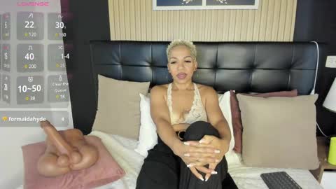 Snapshot of summer_night_ chatting on February 24, 2025, 1:53 pm Summer online show from February 24, 2025, 1:53 pm