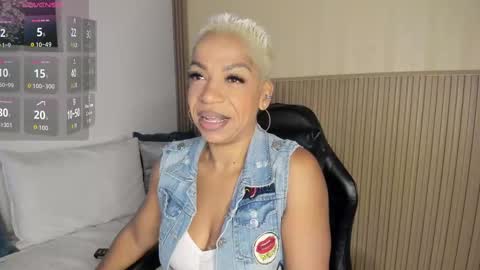 Snapshot of summer_night_ chatting on September 11, 2025, 11:21 am Summer online show from September 11, 2025, 11:21 am