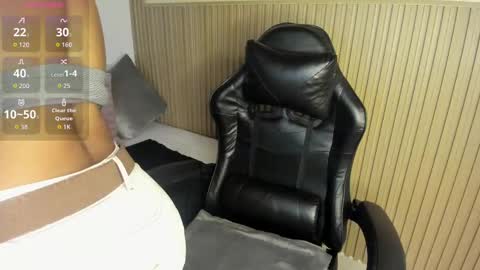 Snapshot of summer_night_ chatting on October 7, 2025, 11:51 am Summer online show from October 7, 2025, 11:51 am