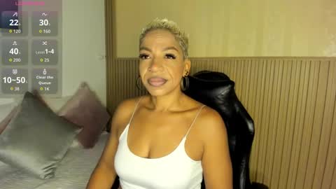 Snapshot of summer_night_ chatting on October 9, 2025, 11:41 am Summer online show from October 9, 2025, 11:41 am
