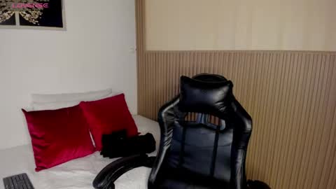 Summer online show from April 18, 2026, 11:58 am