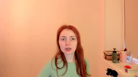 Summer Preston online show from November 23, 2025, 9:53 am