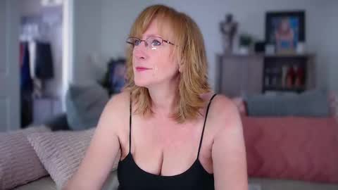 SummerKnightzzz online show from May 14, 2026, 12:23 pm
