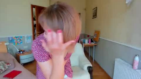 Snapshot of summerliza chatting on October 1, 2025, 11:38 am summerliza online show from October 1, 2025, 11:38 am