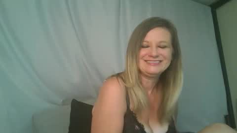 Snapshot of summerxoxo69 chatting on June 9, 2026, 12:39 pm Summerxoxo69 online show from June 9, 2026, 12:39 pm