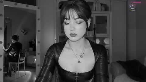 Miss Nelly online show from November 22, 2025, 9:58 pm