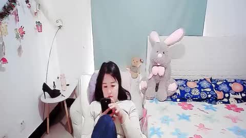 Snapshot of sun_yummy chatting on January 5, 2025, 5:30 am Lucis online show from January 5, 2025, 5:30 am