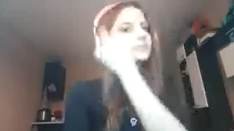 Dora online show from November 9, 2025, 11:52 am