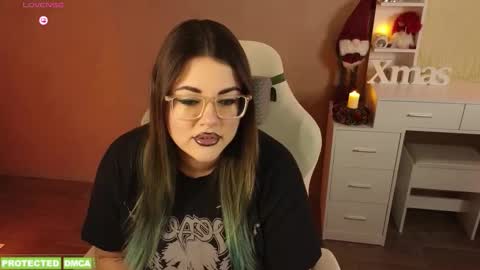 Tina. Im topless model  online show from December 15, 2025, 9:02 am