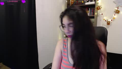 Snapshot of sunflower_uwu chatting on December 28, 2024, 1:39 am violetta online show from December 28, 2024, 1:39 am