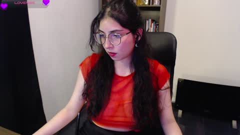 Snapshot of sunflower_uwu chatting on February 7, 2025, 12:20 am violetta online show from February 7, 2025, 12:20 am