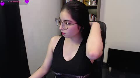 Snapshot of sunflower_uwu chatting on February 25, 2025, 12:36 am violetta online show from February 25, 2025, 12:36 am