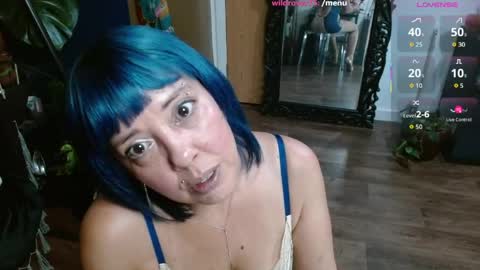 Snapshot of sunni_hottie chatting on May 10, 2026, 2:39 am Sunni Knight online show from May 10, 2026, 2:39 am