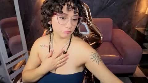 sunny2_b online show from November 14, 2025, 12:48 pm