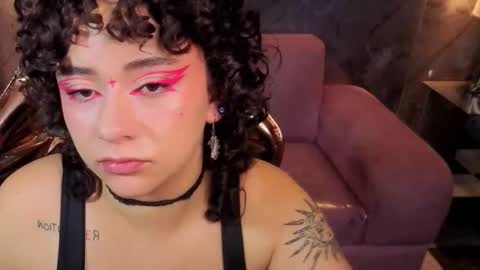 sunny2_b online show from November 17, 2025, 12:44 pm