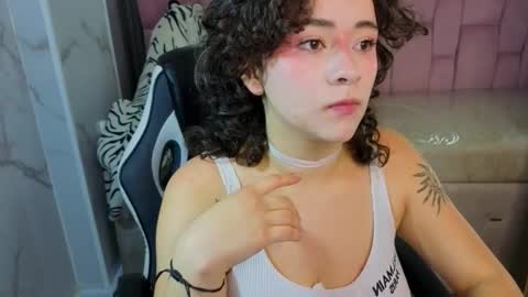 sunny2_b online show from November 30, 2025, 1:15 pm