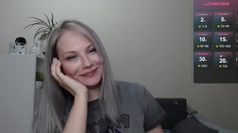 Naomi online show from December 16, 2024, 10:13 pm