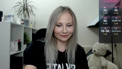 Naomi online show from November 29, 2025, 3:04 pm