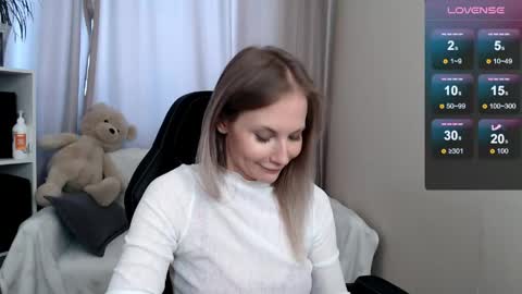 Snapshot of sunny_bunny6 chatting on May 25, 2026, 5:13 am Naomi online show from May 25, 2026, 5:13 am