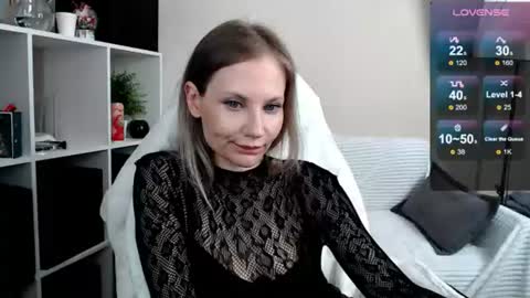 Snapshot of sunny_bunny6 chatting on July 27, 2026, 8:27 pm Naomi online show from July 27, 2026, 8:27 pm