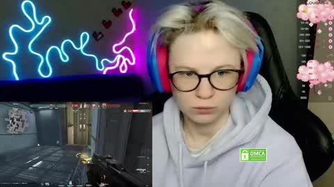 sunny mood online show from November 12, 2025, 10:04 am