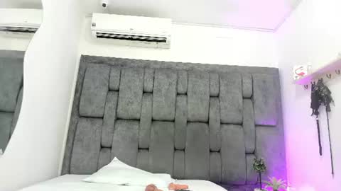 Snapshot of sunny_os chatting on July 25, 2026, 3:04 am Sunny online show from July 25, 2026, 3:04 am