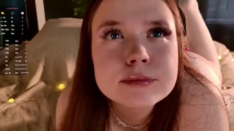 Snapshot of sunnyrisha chatting on October 4, 2025, 5:49 am Risha online show from October 4, 2025, 5:49 am