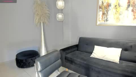 Sunny Rivers online show from January 18, 2026, 5:50 pm