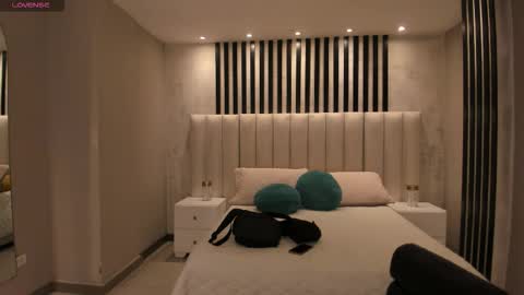 Sunny Rivers online show from March 22, 2026, 4:32 pm