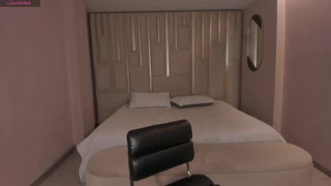 Sunny Rivers online show from April 1, 2026, 5:32 pm