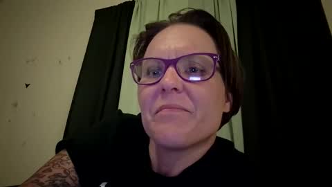 Sunnytrix online show from December 1, 2025, 7:24 am