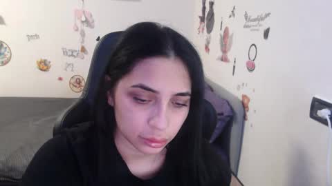 sunrocss online show from November 27, 2025, 1:46 pm