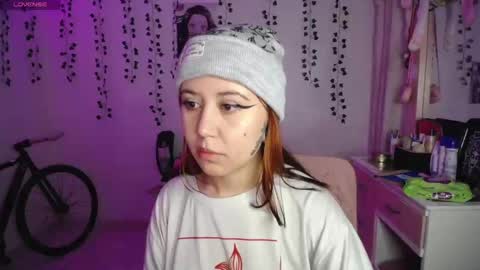 Snapshot of sunset_pienk chatting on October 22, 2025, 3:40 am Sunset online show from October 22, 2025, 3:40 am