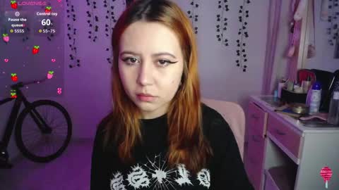 Snapshot of sunset_pienk chatting on October 23, 2025, 9:19 am Sunset online show from October 23, 2025, 9:19 am