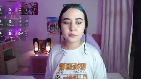 Snapshot of sunset_pienk chatting on June 17, 2026, 4:26 am Sunset online show from June 17, 2026, 4:26 am