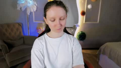 Snapshot of sunshine_blaze chatting on May 16, 2026, 2:05 pm Alice online show from May 16, 2026, 2:05 pm