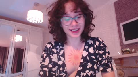 Hella online show from January 15, 2025, 8:58 pm