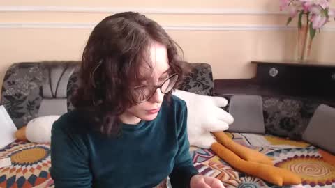 Hella online show from March 9, 2025, 9:24 am