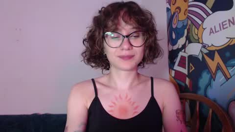 Snapshot of sunshinehella chatting on July 31, 2026, 8:52 pm Hella online show from July 31, 2026, 8:52 pm