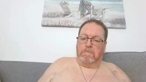 Sunspotbaby online show from August 3, 2026, 8:01 pm