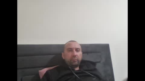 super42835015 online show from November 9, 2025, 6:50 pm