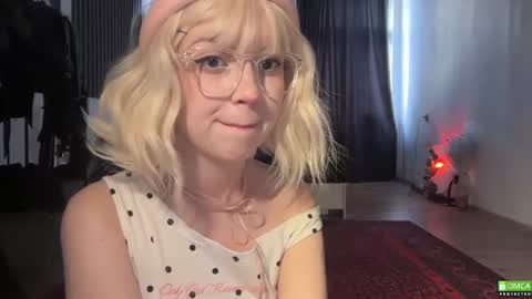 Snapshot of super_pixie chatting on July 24, 2026, 1:53 pm super_pixie online show from July 24, 2026, 1:53 pm