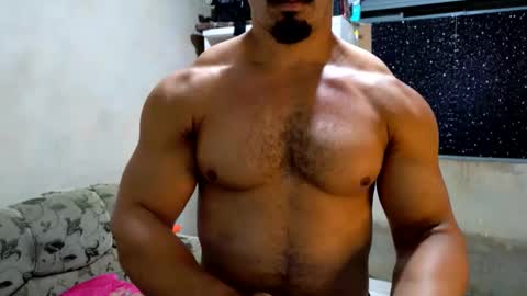 Snapshot of superbigmr chatting on March 11, 2026, 9:32 pm james online show from March 11, 2026, 9:32 pm