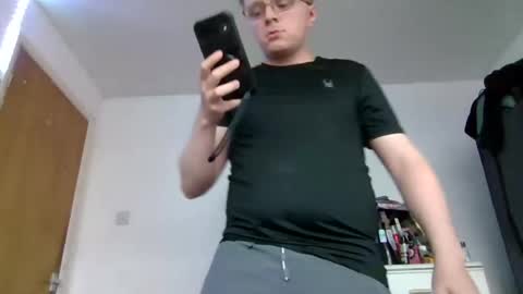 Snapshot of superduperclay chatting on July 19, 2026, 4:33 pm superduperclay online show from July 19, 2026, 4:33 pm