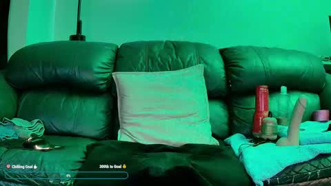 Thomas online show from April 19, 2026, 7:49 pm