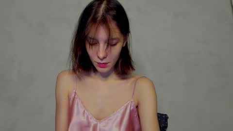 Una online show from December 22, 2025, 11:35 pm