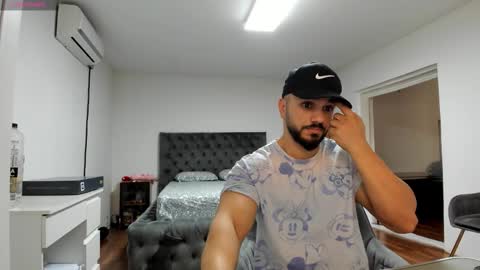 supermanboyxxl online show from November 24, 2025, 6:35 am