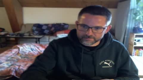 Snapshot of supersquirrel81 chatting on May 18, 2026, 3:40 pm supersquirrel81 online show from May 18, 2026, 3:40 pm
