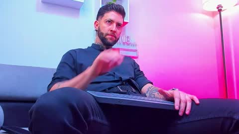 supreme_alpha_ online show from November 21, 2025, 3:16 am